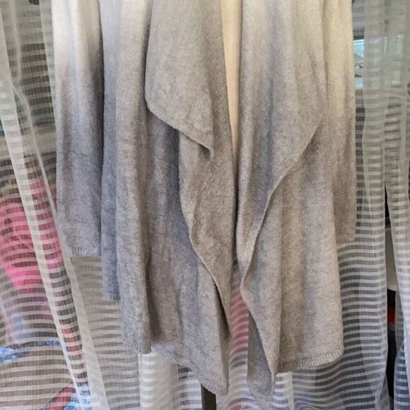 Barefoot Dreams Bamboo Chic Lite Ombre Calypso Wrap Cardigan Gray L/XL - Picture 5 of 7